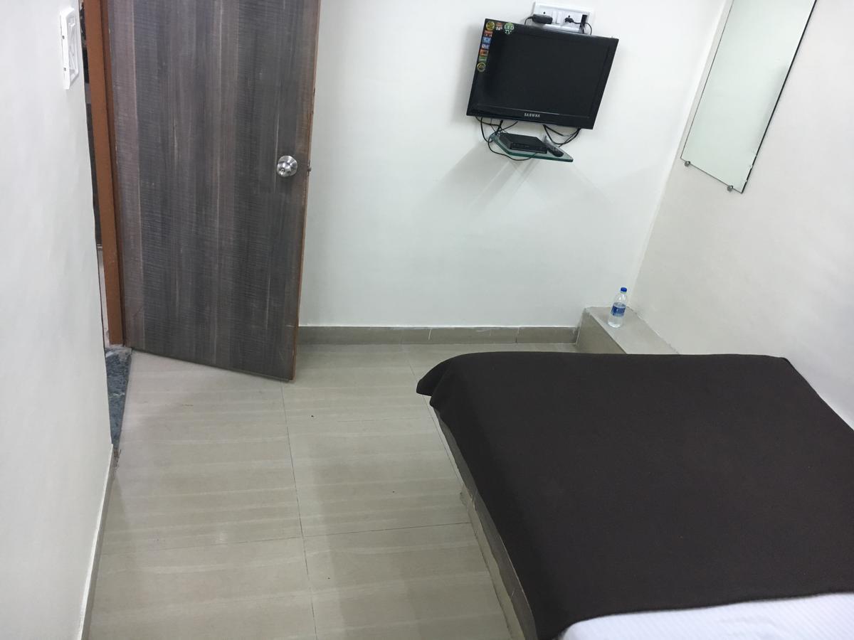Hotel Janata Residency Mumbai Bagian luar foto