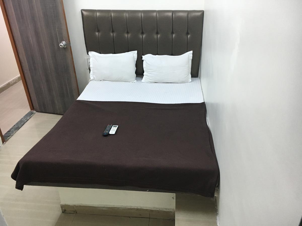 Hotel Janata Residency Mumbai Bagian luar foto
